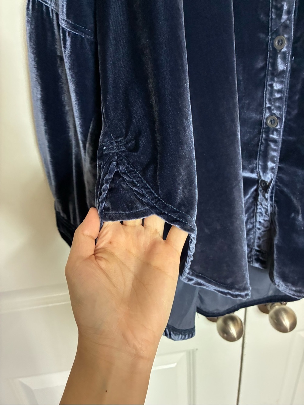 Free People Blue Velvet Button-Up Shirt Soft Relaxed Fit Size S - Picture 8 of 14